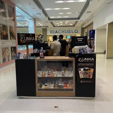 Imagem de interna da loja unika case store